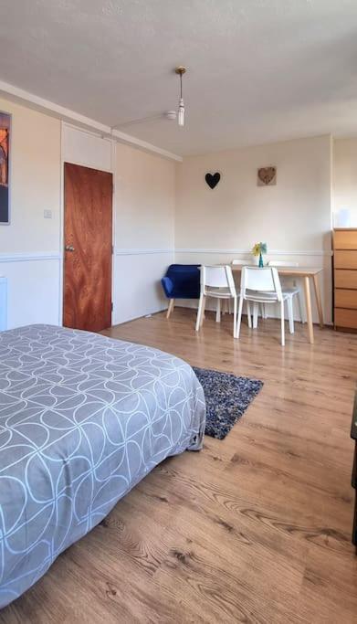 Apartamento Large Duplex In Bermondsey Londres Exterior foto